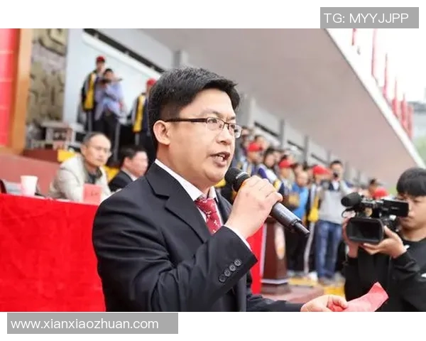 姚明的铁粉们如何在篮球热潮中团结一心共同追逐梦想与激情